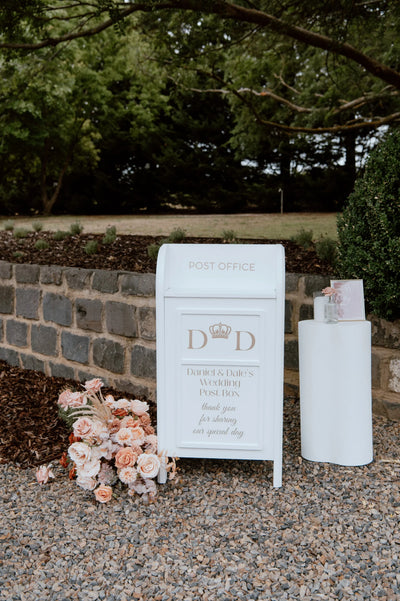 Collapsible Wishing Well – Mailbox Post Box