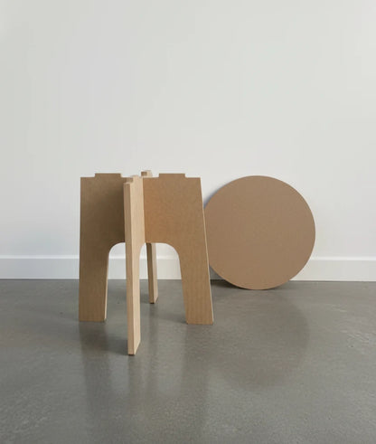 Collapsible Stool – Tool-Free Folding Seat