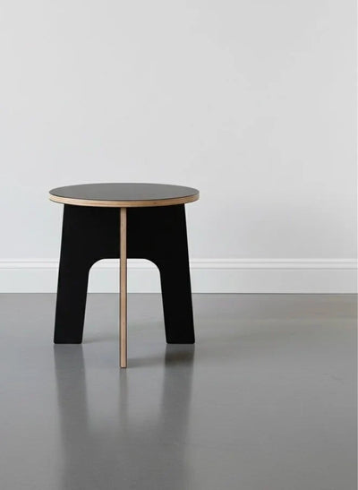 Collapsible Stool – Tool-Free Folding Seat
