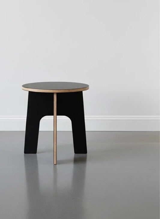 Collapsible Stool – Tool-Free Folding Seat